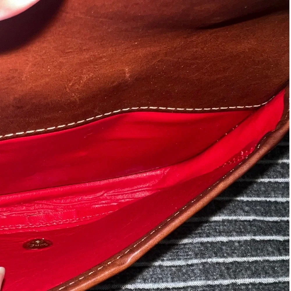 Dooney & Bourke Brown Croc Embossed Leather Wristlet Snap Closure Red Lining